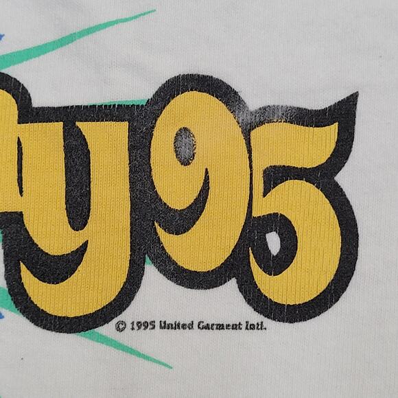 Vintage 1995 Earth Day Shirt Medium 20x28 White - Picture 12 of 16